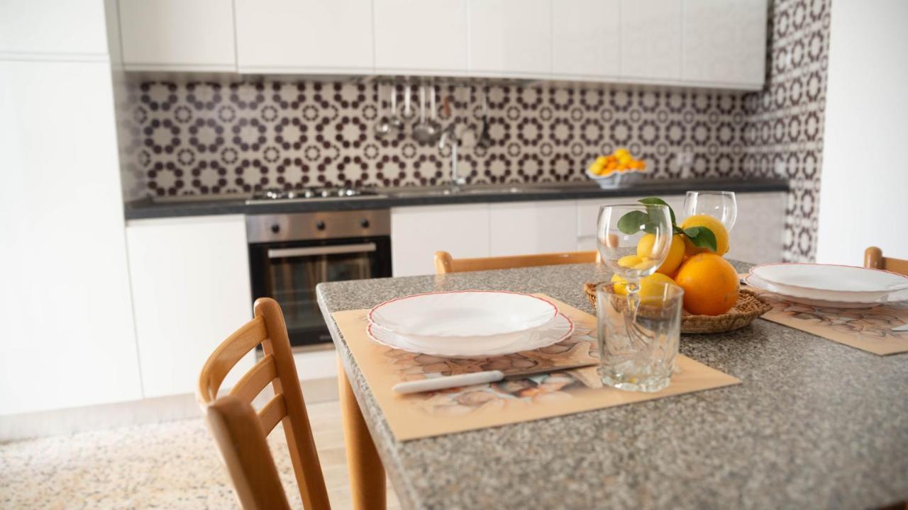 Appartamenti Melograno E Fico Loculi Kültér fotó